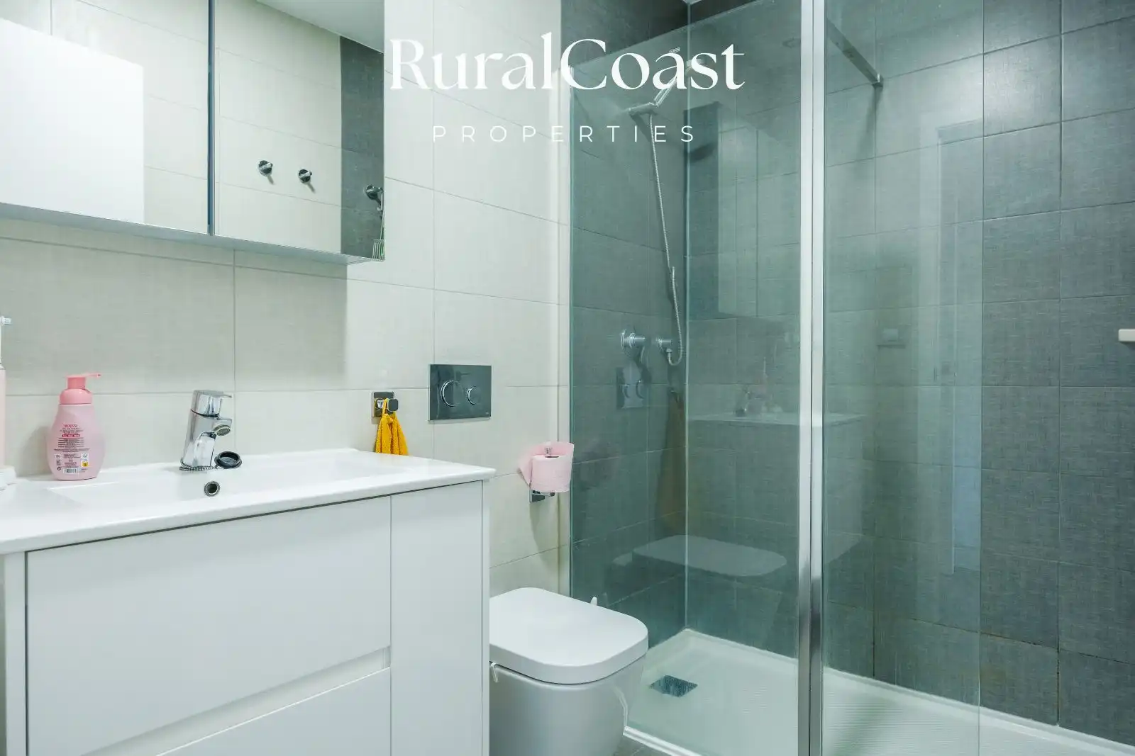Baño de Casa adosada en venta en Busot con Aire acondicionado, Calefacción y Terraza