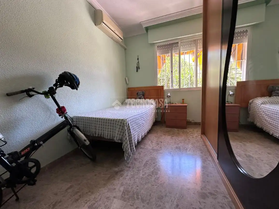 Habitación de Piso en venta en Córdoba con Aire acondicionado, Trastero y Balcón