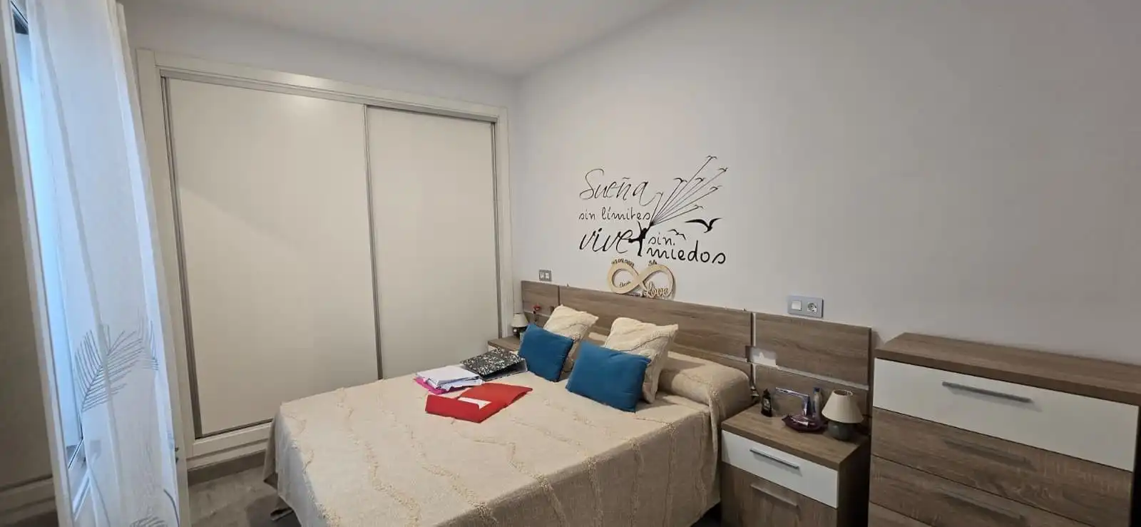 Dormitori de Casa o xalet en venda en Piedrabuena amb Aire condicionat i Moblat