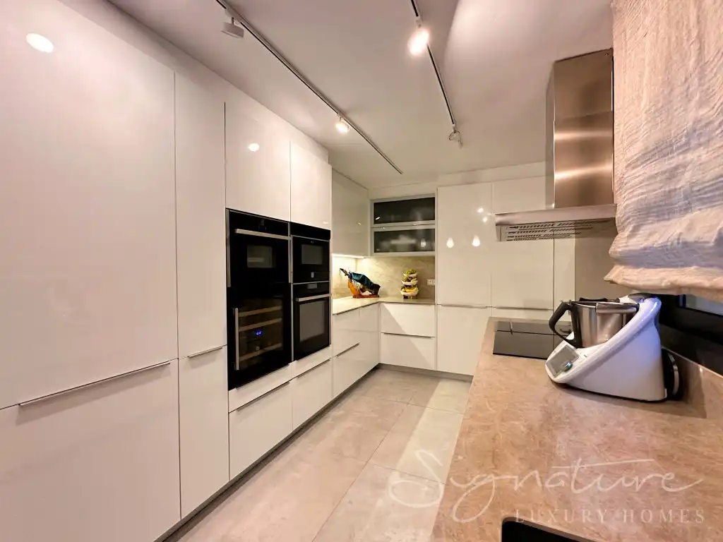 Cocina de Casa o chalet de alquiler en Sant Cugat del Vallès con Aire acondicionado, Calefacción y Jardín privado