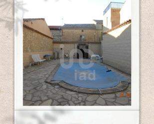 Swimming pool of House or chalet for sale in Fuentelmonge