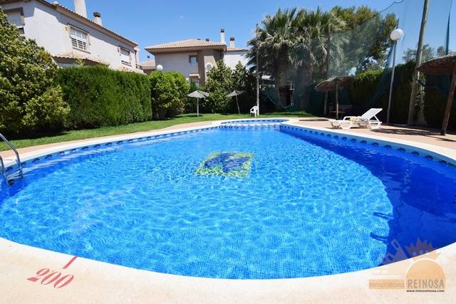 Casa adosada en Alquiler en Avenida del Golf en Altorreal - El Chorrico