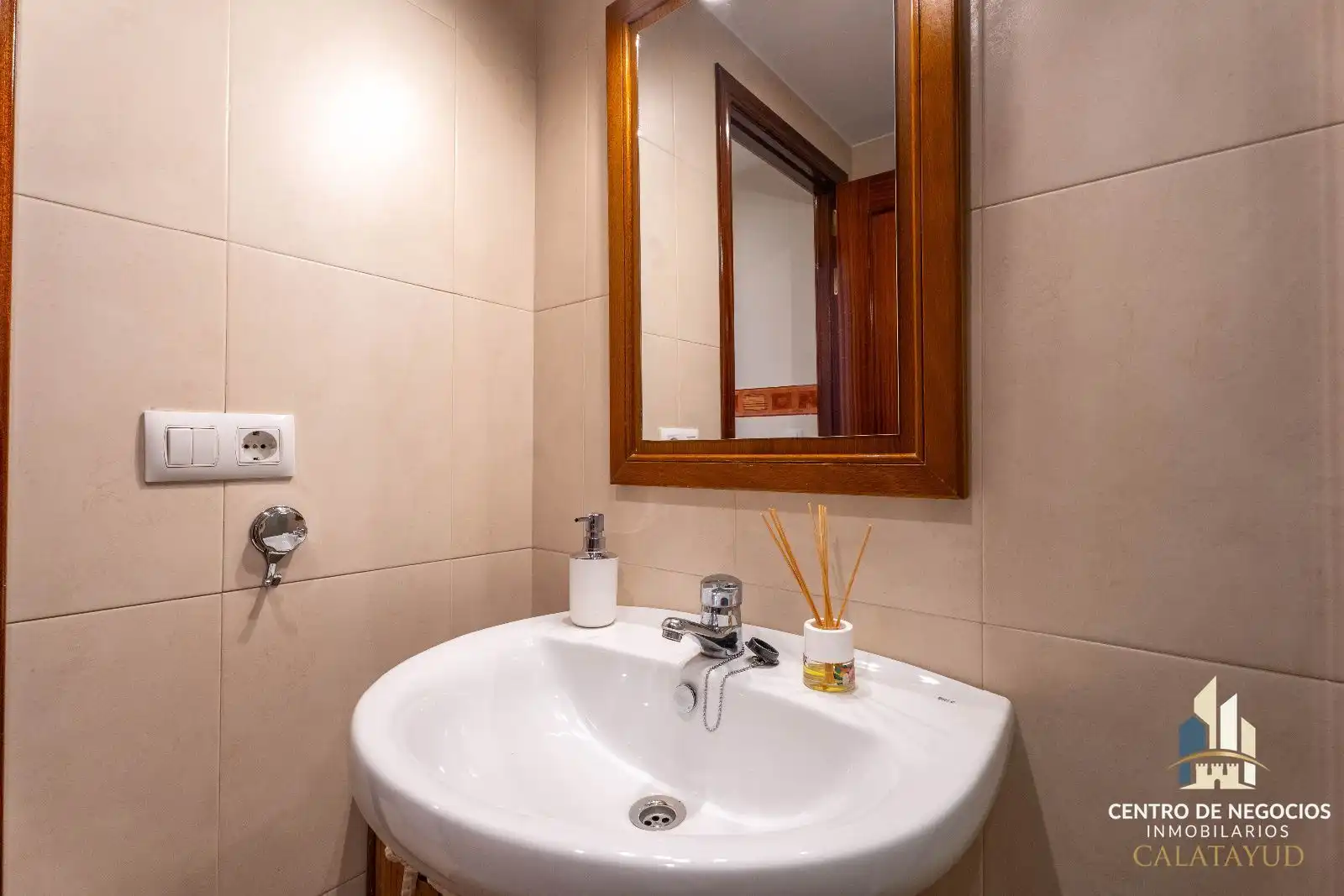 Badezimmer von Wohnung zum Verkauf in Calatayud mit Heizung, Parkett und Terrasse