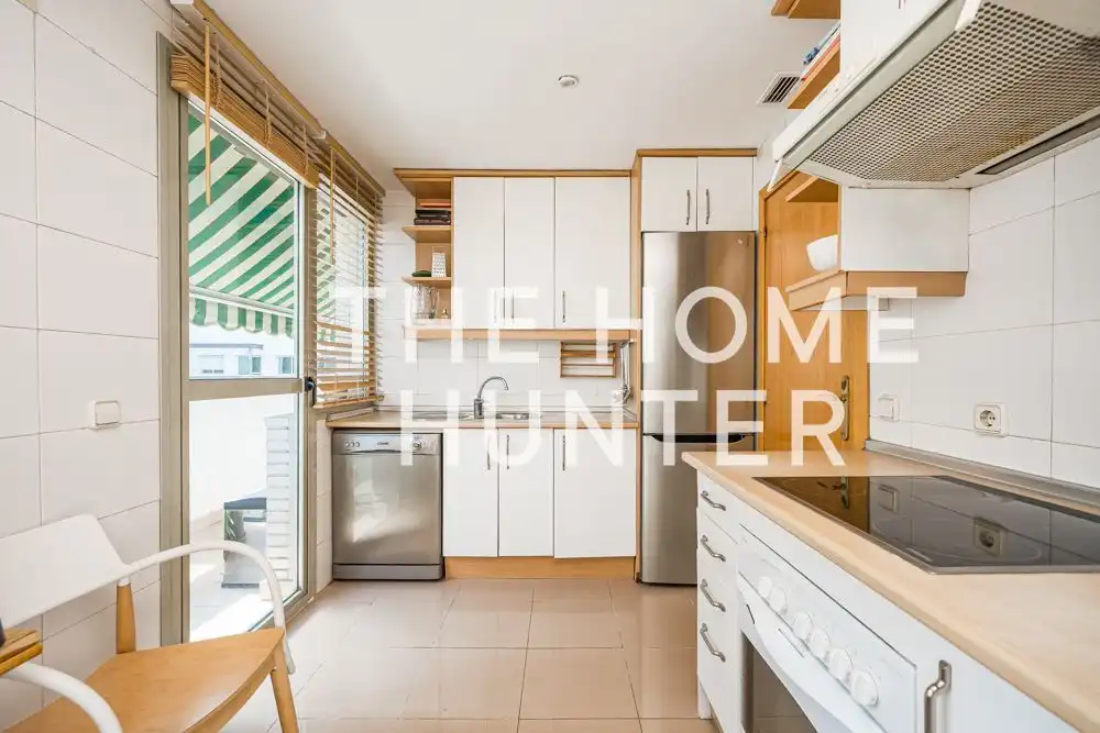 Cocina de Piso de alquiler en Madrid con Aire acondicionado, Calefacción y Jardín privado