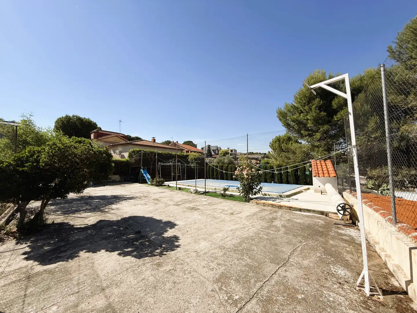 Piscina de Casa o xalet en venda en Colmenar de Oreja amb Aire condicionat, Calefacció i Jardí privat