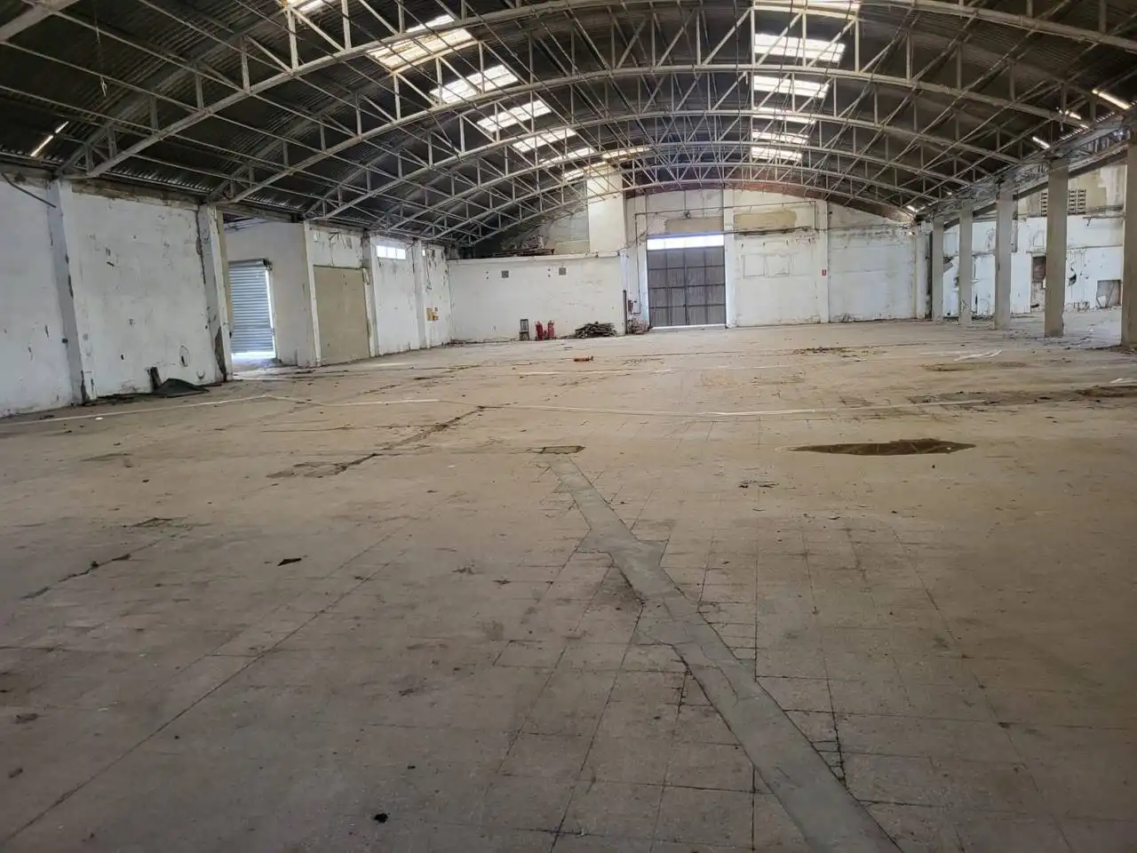 Nave industrial en venta en Avenida Antic Regne de València