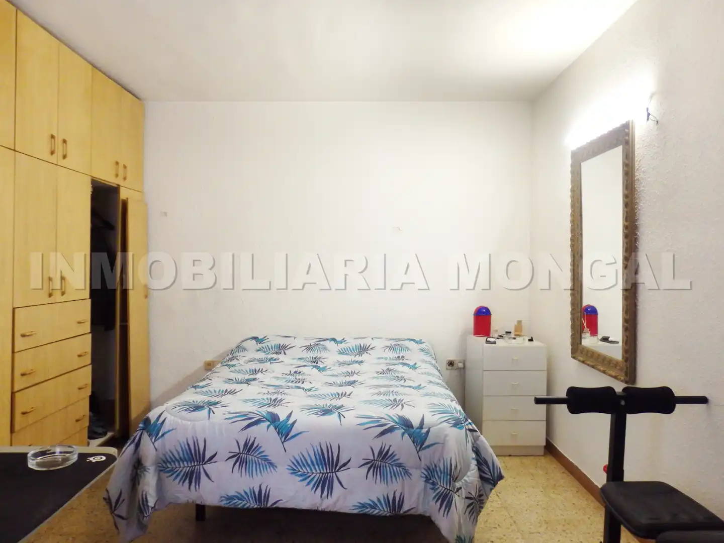 Dormitori de Àtic en venda en L'Hospitalet de Llobregat amb Aire condicionat, Terrassa i Forn