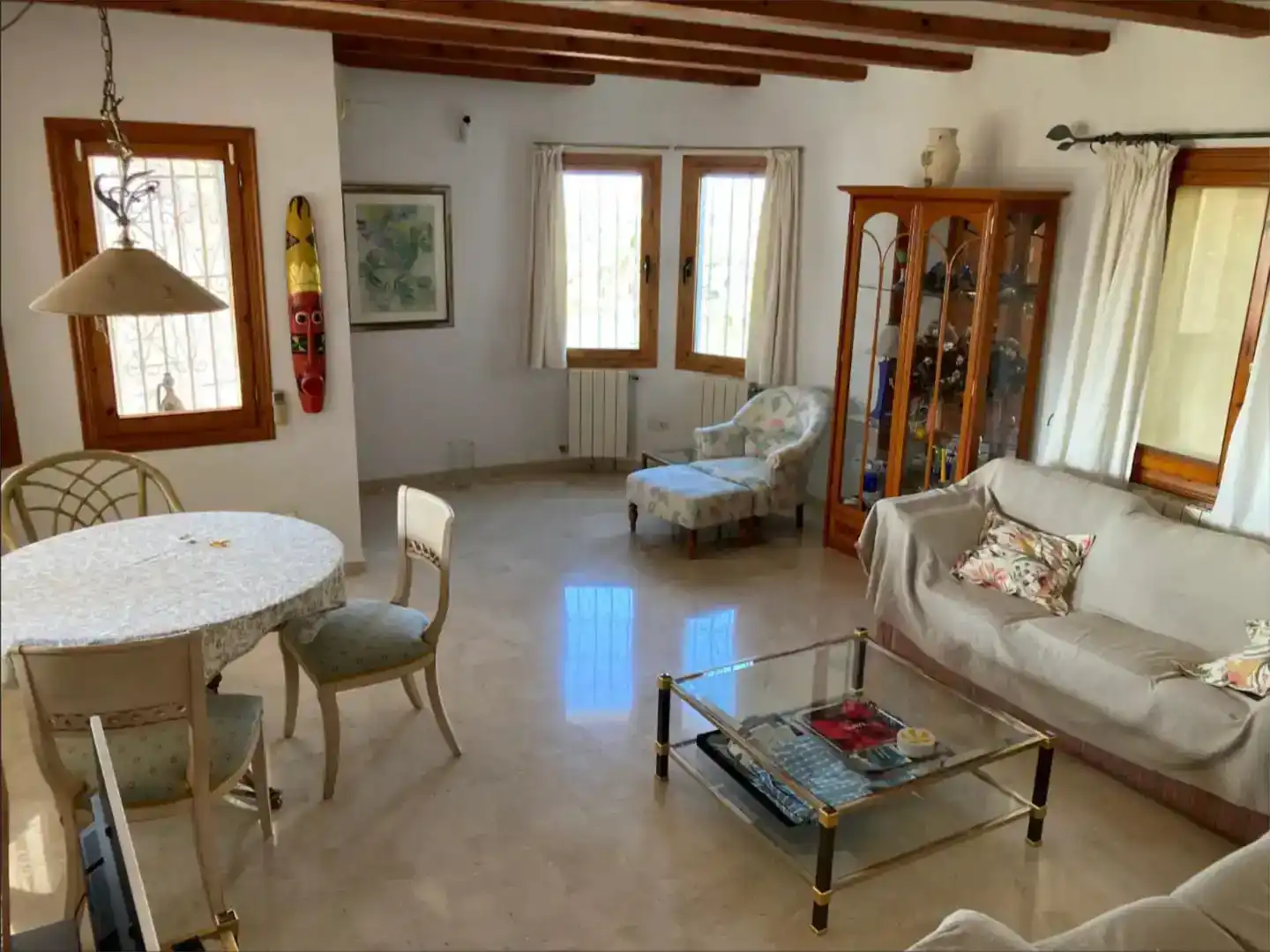 Wohnzimmer von Wohnung zur Miete in Dénia mit Klimaanlage, Privatgarten und Schwimmbad
