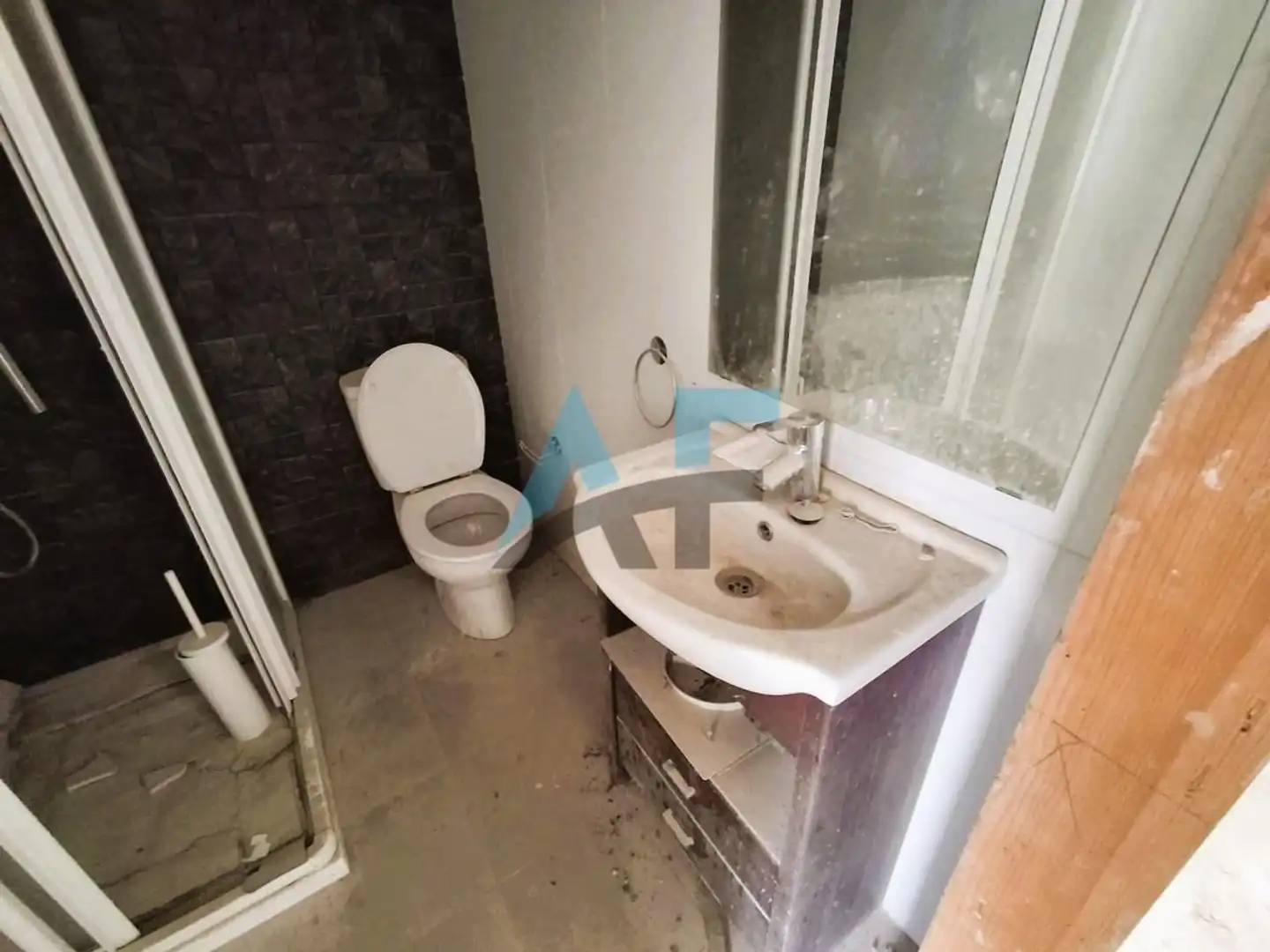 Bany de Casa o xalet en venda en Ourense Capital  amb Jardí privat, Terrassa i Traster