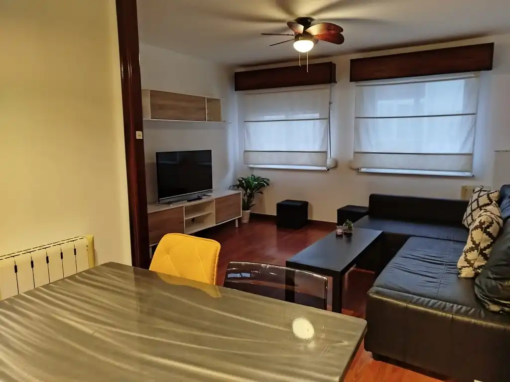 Flat for rent in Rua Sartaña, Zona Ultramar