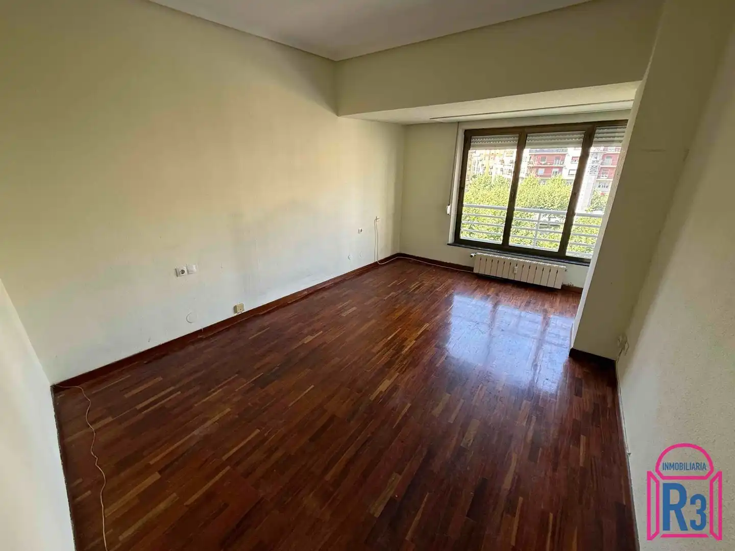 Schlafzimmer von Wohnung zur Miete in León Capital  mit Heizung und Terrasse