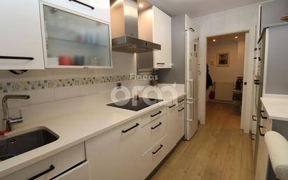 Kitchen of Flat for sale in Santurtzi   with Heating and Parquet flooring