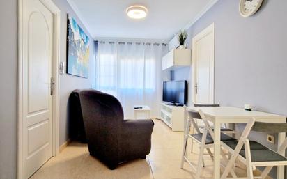 Living room of Apartment for sale in Fuengirola  with Air Conditioner, Terrace and Furnished