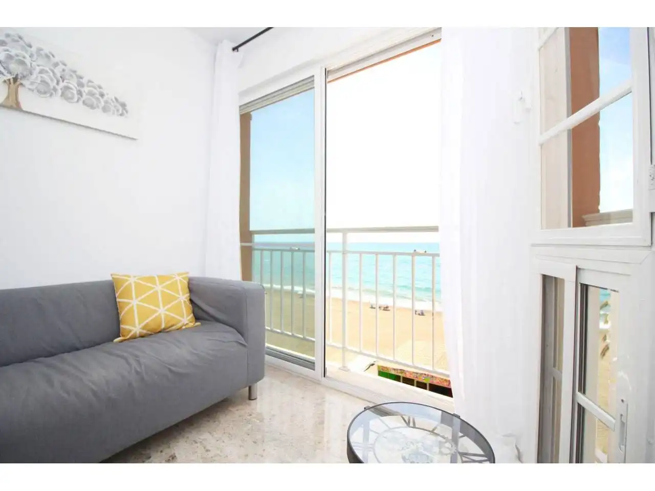 Flat with lift to rent in Avenida Mediterráneo, imagen 2
