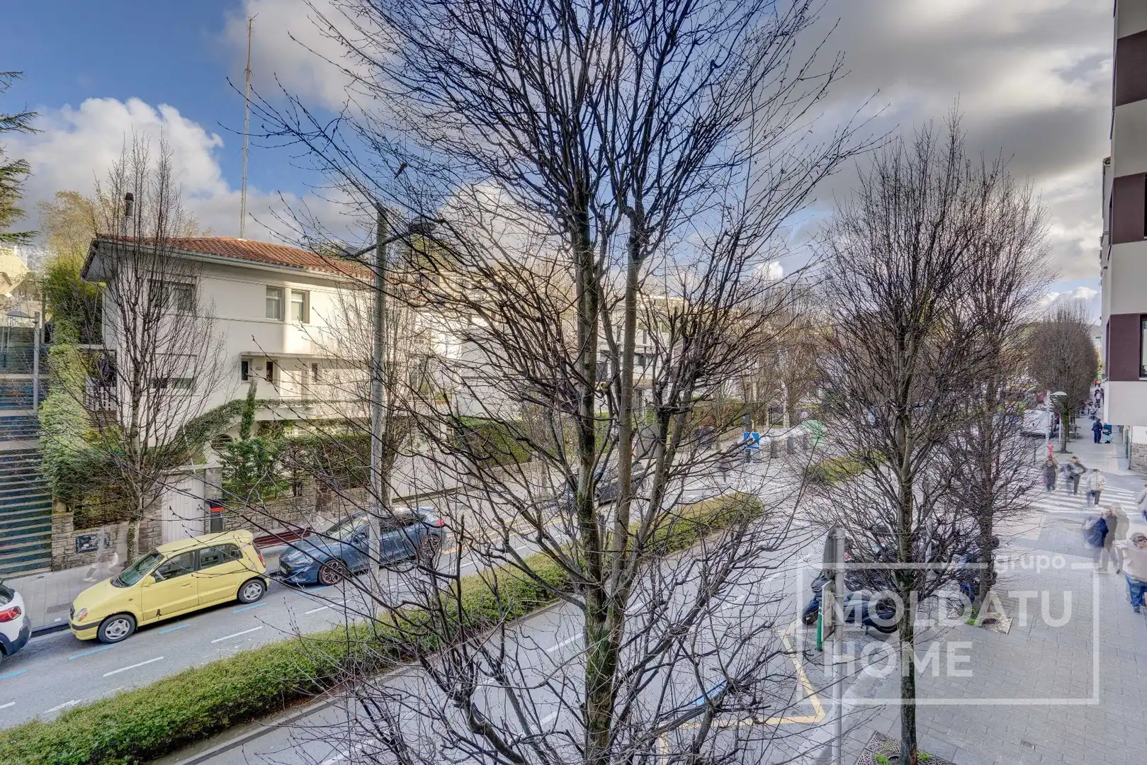 Vista exterior de Pis en venda en Irun  amb Calefacció i Terrassa