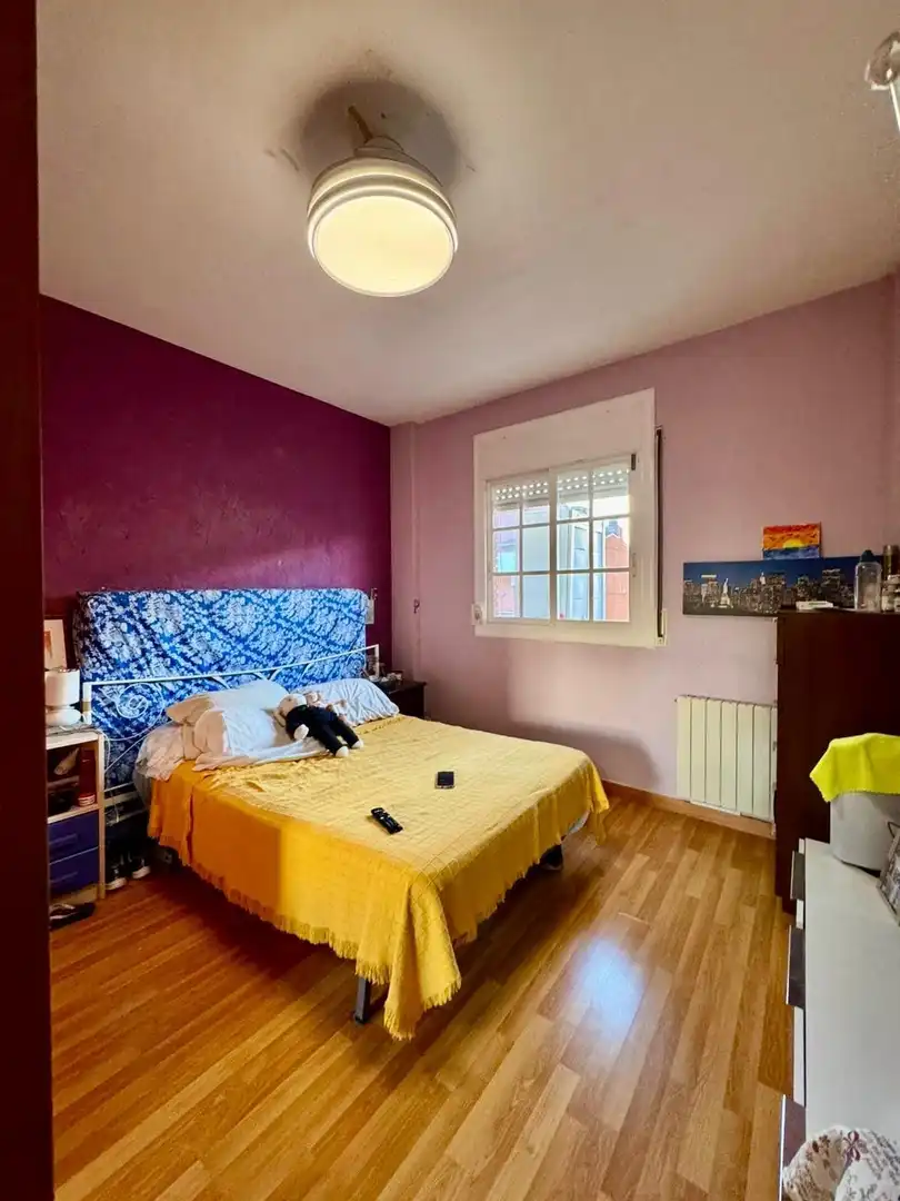 Bedroom of Flat for sale in Badalona  with Air Conditioner and Heating