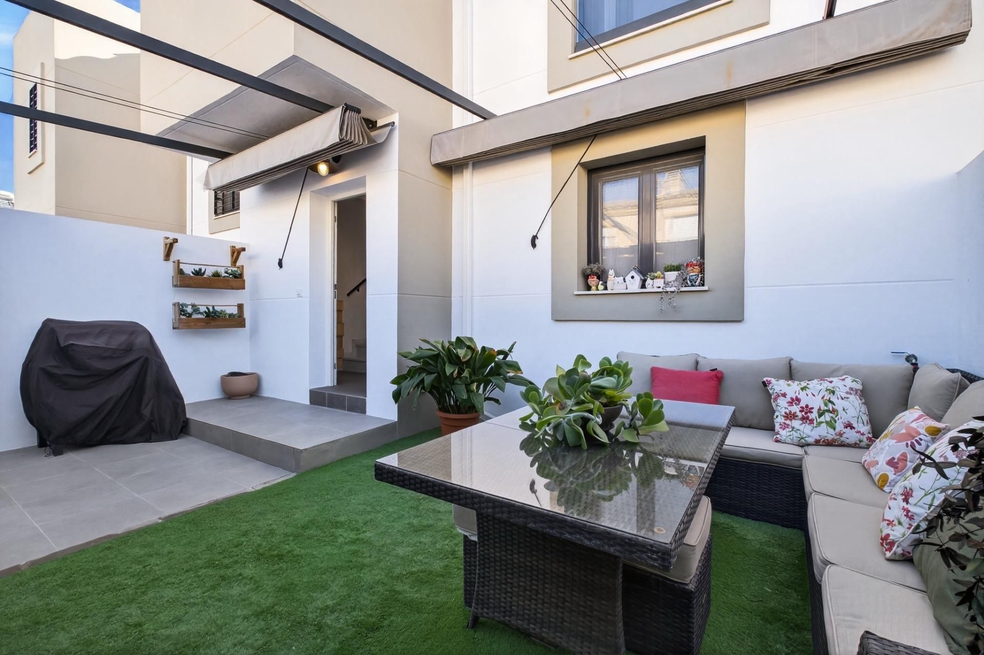 Terraza de Casa adosada en venta en Alhaurín de la Torre con Aire acondicionado, Terraza y Piscina comunitaria