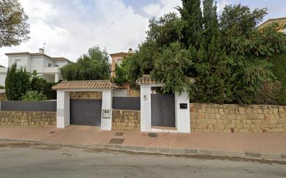 Exterior view of House or chalet for sale in Marbella  with Heating, Terrace and Swimming Pool