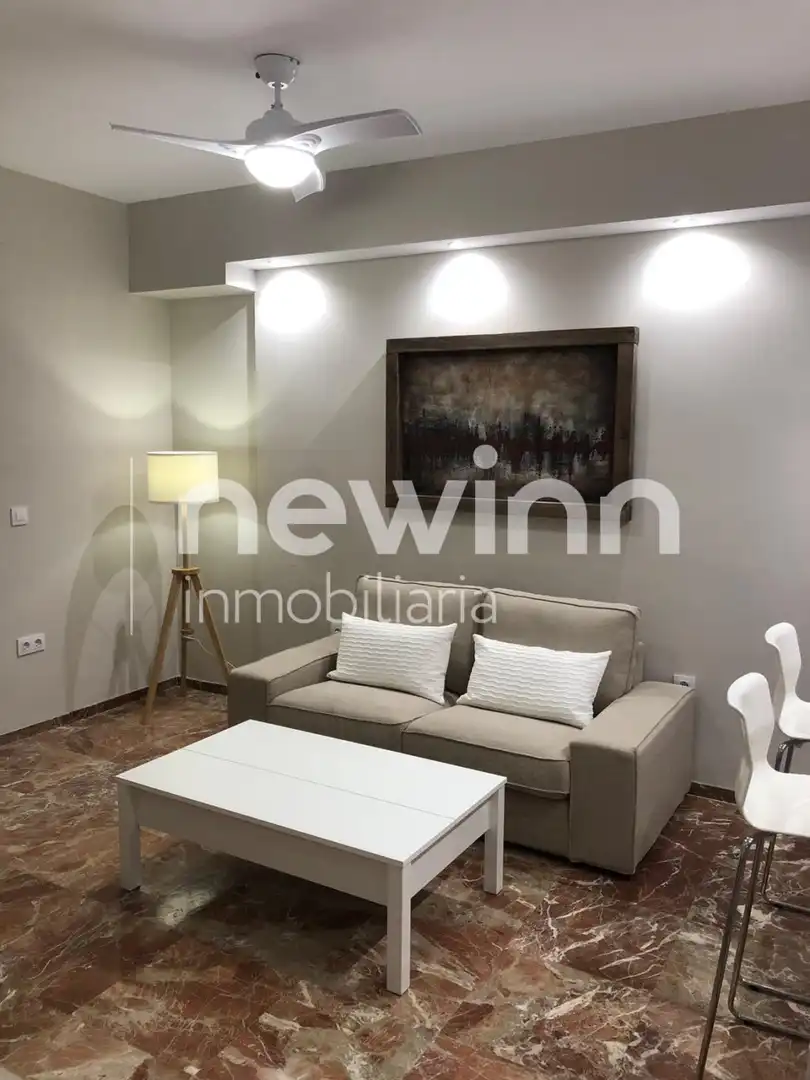 Wohnzimmer von Wohnungen zur Miete in Córdoba mit Klimaanlage und Möbliert