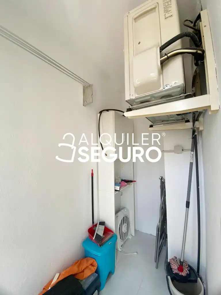 Kitchen of Flat for rent in Madrid  with Air Conditioner, Heating and Terrace
