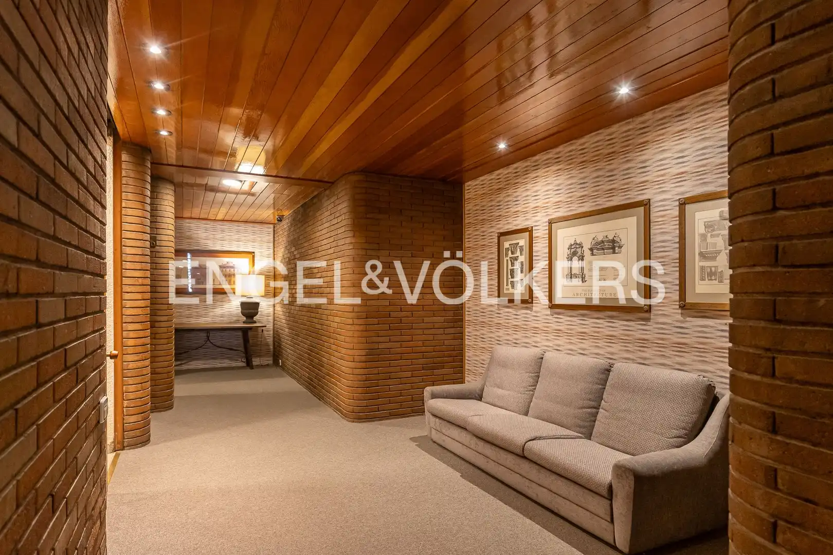 Piso en venta en Madrid con Calefacción, Terraza y Trastero