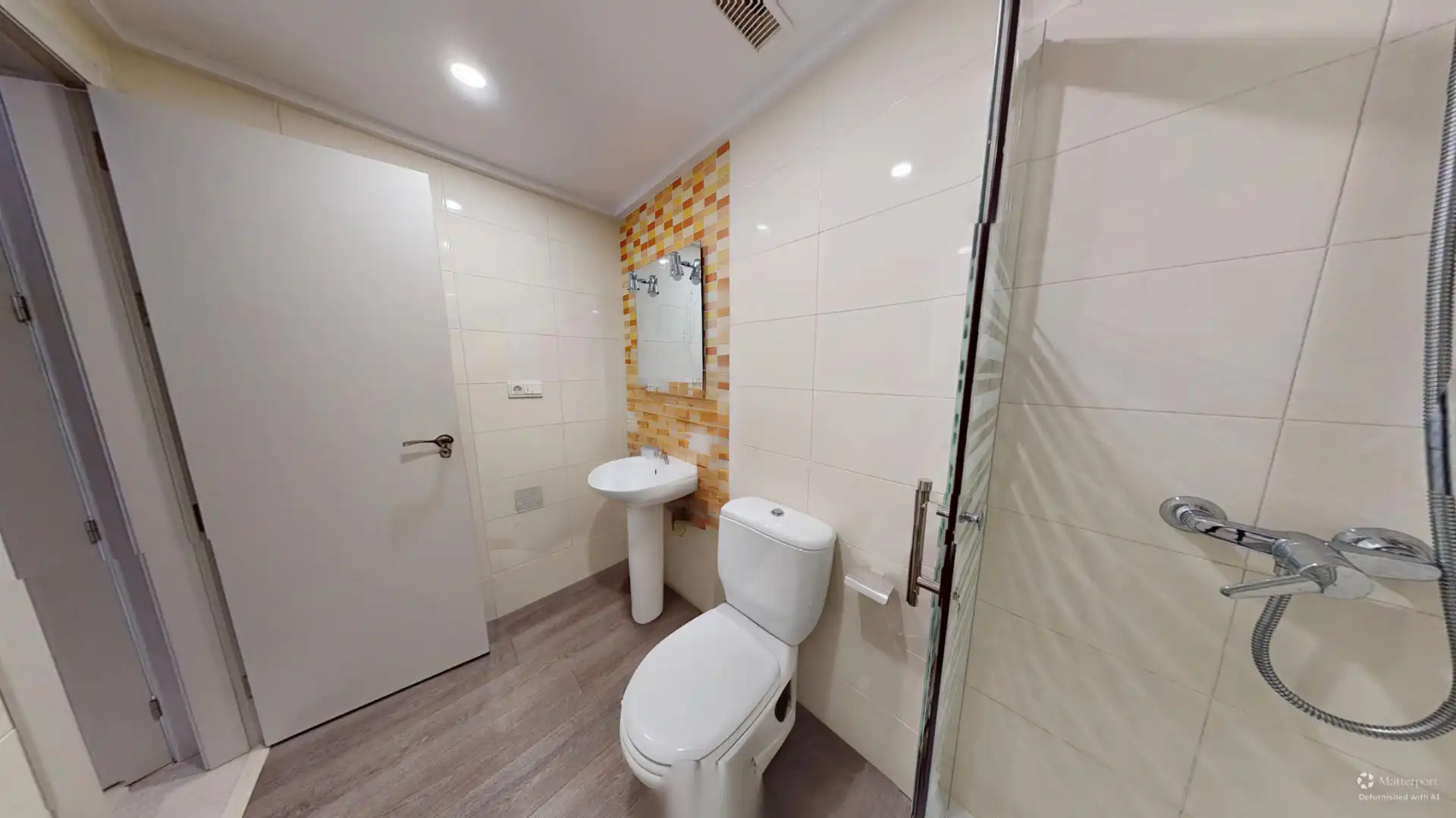 Badezimmer von Wohnung zum Verkauf in El Campello mit Klimaanlage, Parkett und Abstellraum