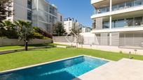 Swimming pool of Flat for sale in Sant Cugat del Vallès  with Air Conditioner, Heating and Private garden