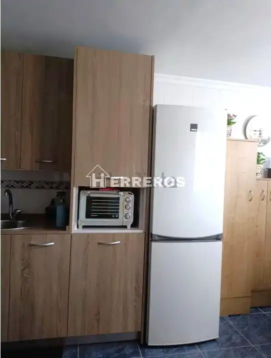 Cuina de Casa adosada en venda en Alesanco amb Calefacció, Parquet i Terrassa