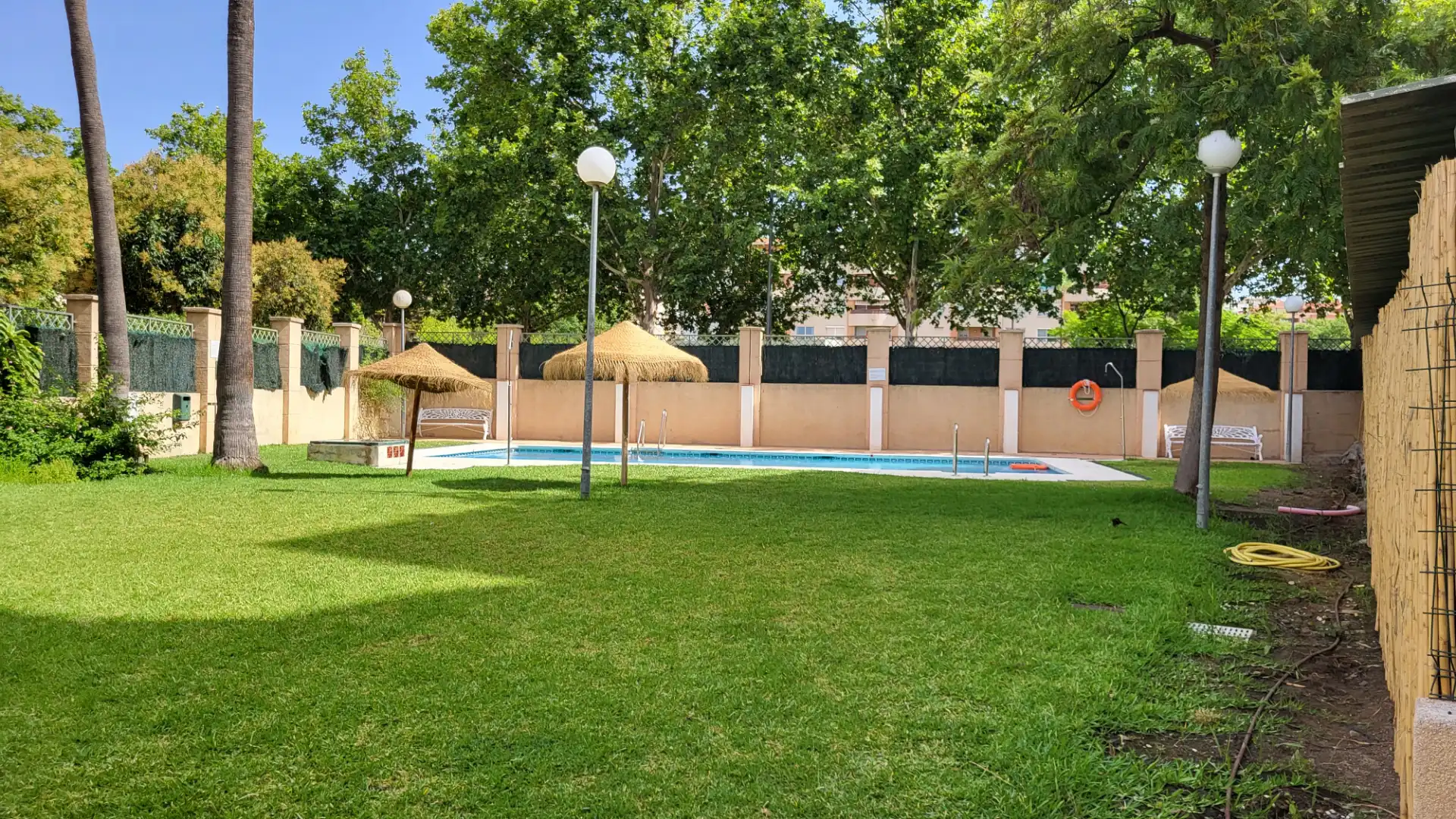 Piscina de Piso en venta en Málaga con Terraza, Trastero y Piscina comunitaria