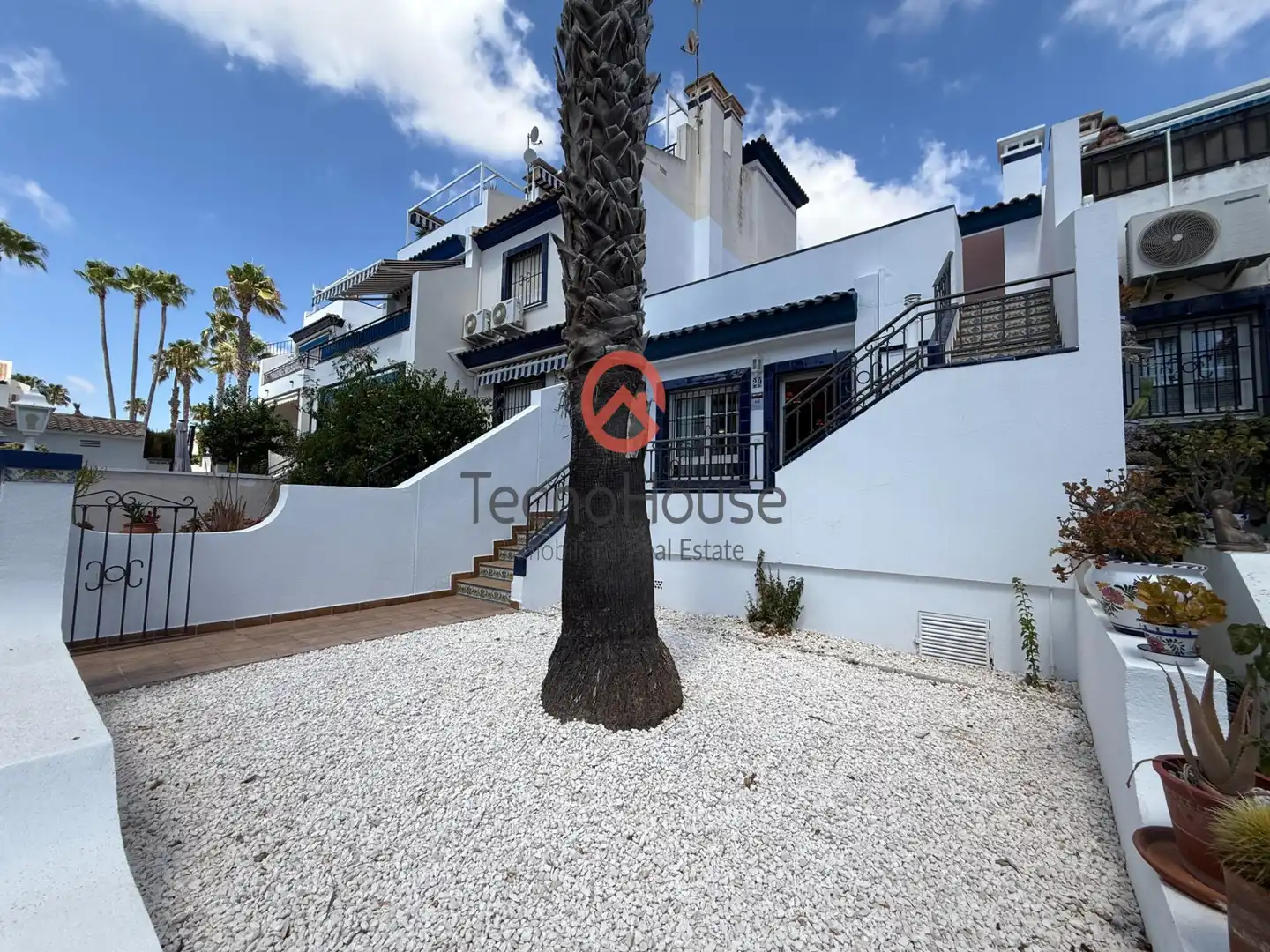 Casa a schiera con piscina in vendita a Calle Canal de la Mancha-Residencial Rioja V, imagen 3