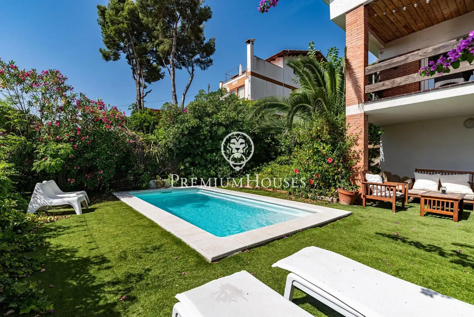 Swimming pool of Houses for sale in Castelldefels  with Heating, Private garden and Terrace