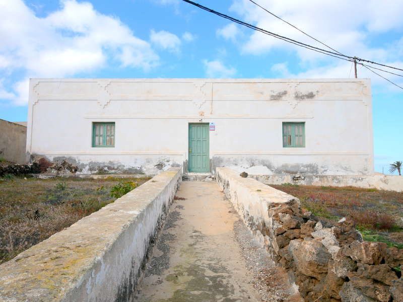 Exterior view of Country house for sale in Tinajo  with Private garden
