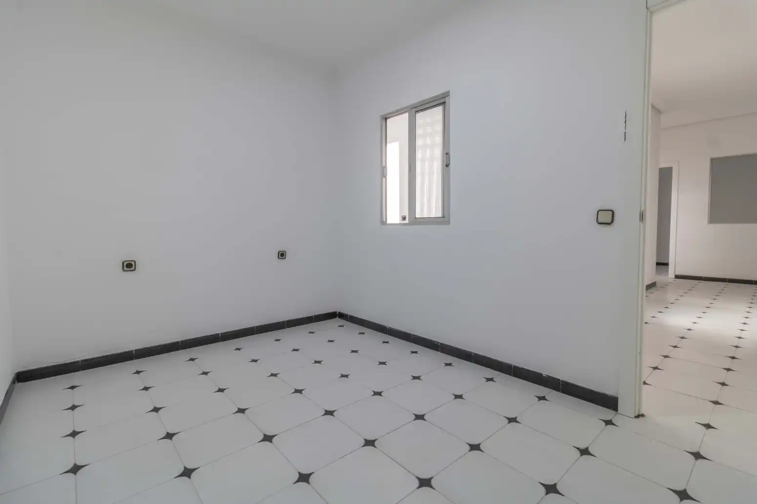Dormitori de Casa adosada en venda en Sevilla amb Terrassa i Balcó
