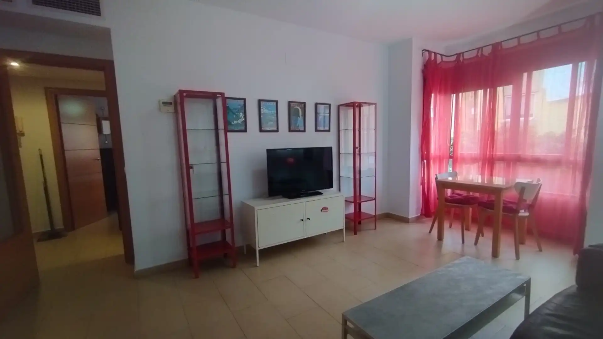 Sala d'estar de Pis en venda en Huelva amb Aire condicionat, Calefacció i Moblat