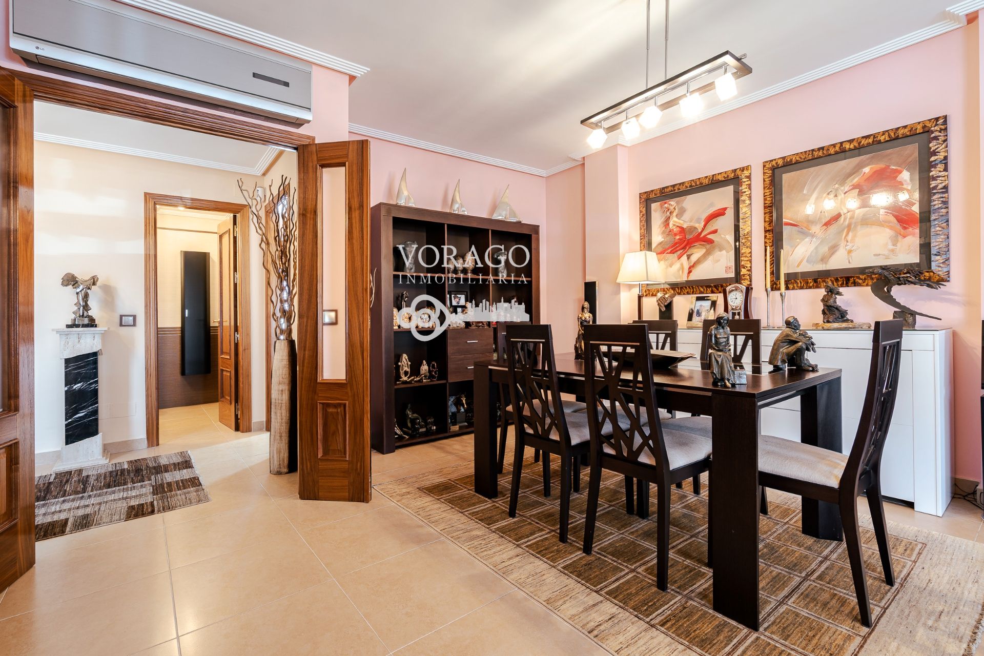 Menjador de Casa adosada en venda en Meco amb Aire condicionat i Piscina