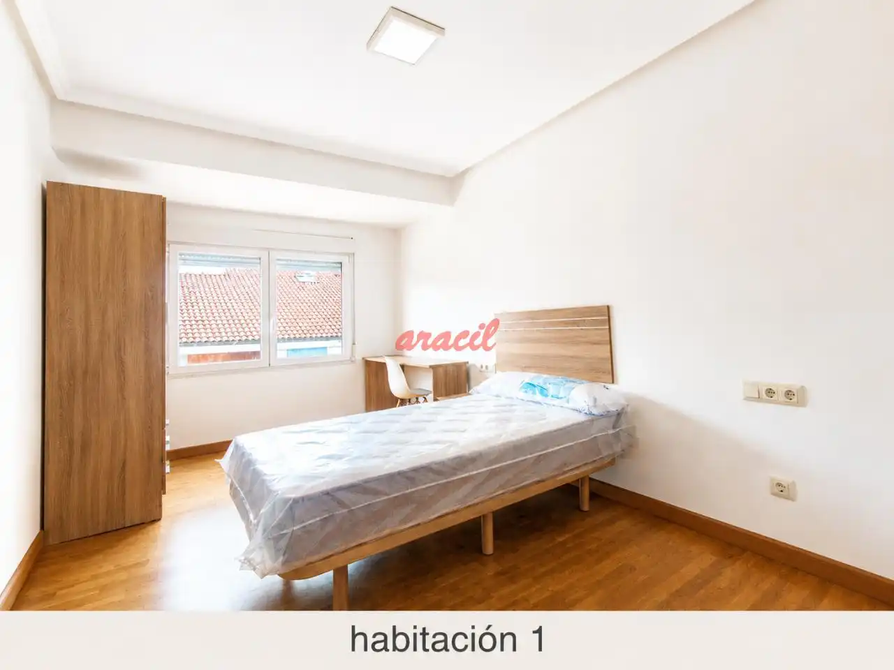 Schlafzimmer von Wohnung zur untervermieten in Ourense Capital  mit Heizung und Möbliert