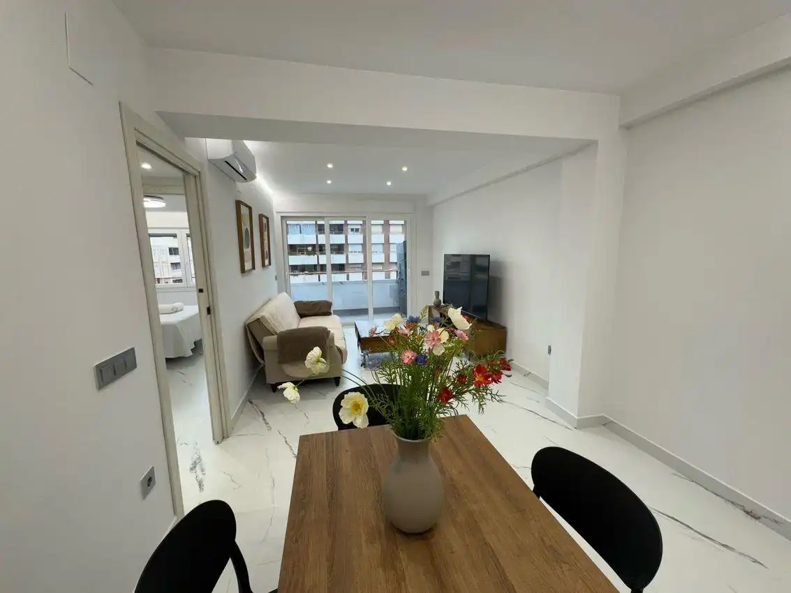 Living room of Flat for sale in Córdoba  with Air Conditioner, Terrace and Furnished