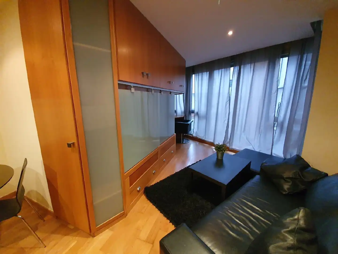 Sala de estar de Apartamento de alquiler en A Coruña Capital  con Calefacción, Trastero y Amueblado