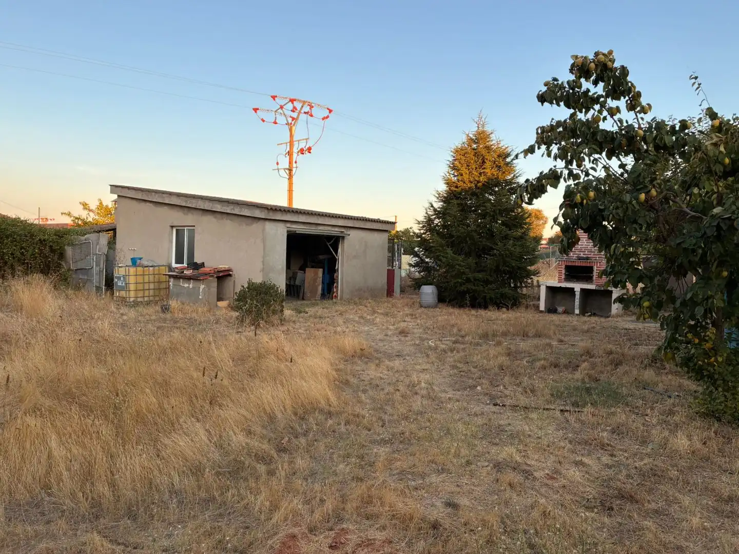 Vista exterior de Casa o xalet en venda en Calvarrasa de Arriba amb Calefacció i Terrassa