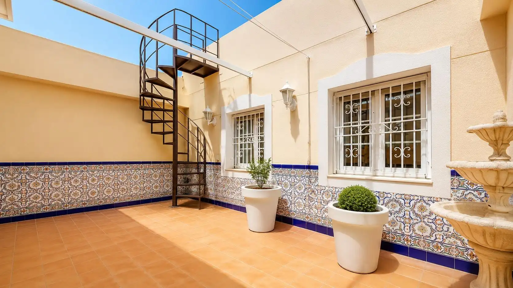 Terrassa de Casa adosada en venda en Almería amb Aire condicionat, Terrassa i Balcó
