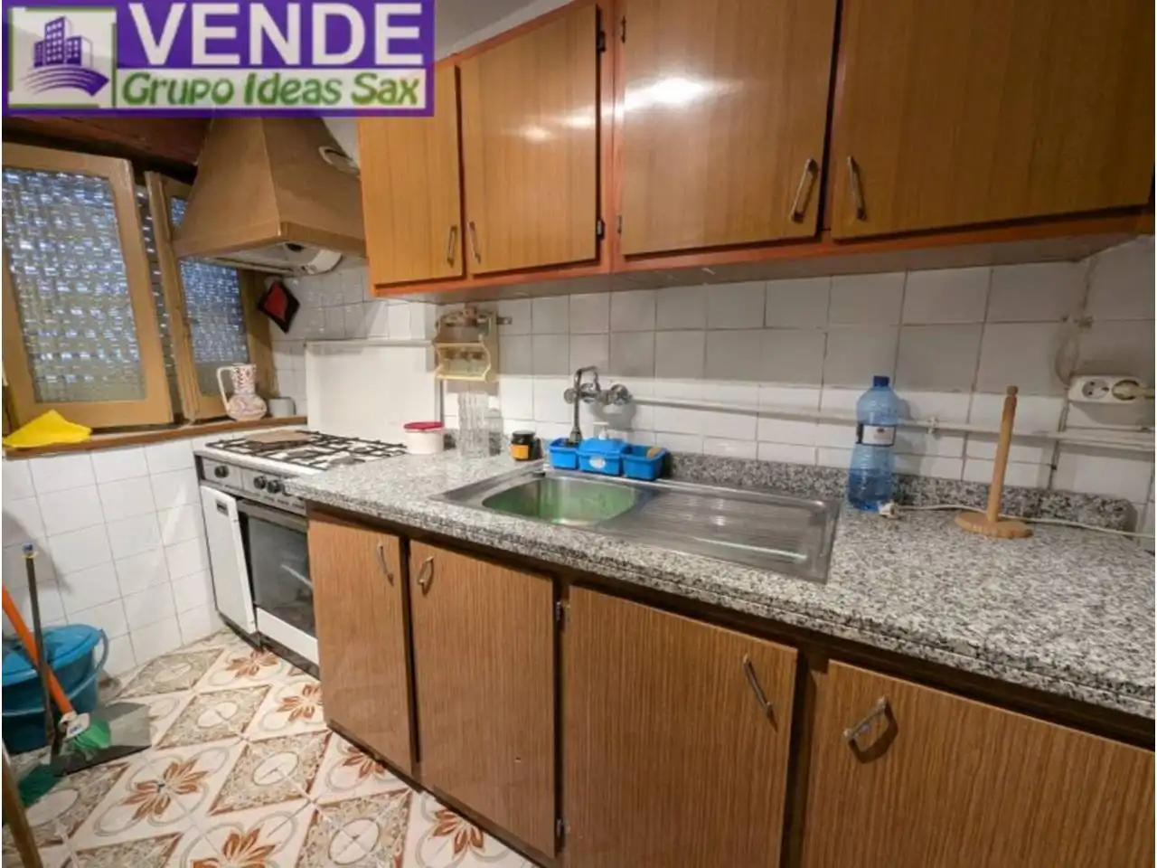 Kitchen of Detached homes for sale in Sax