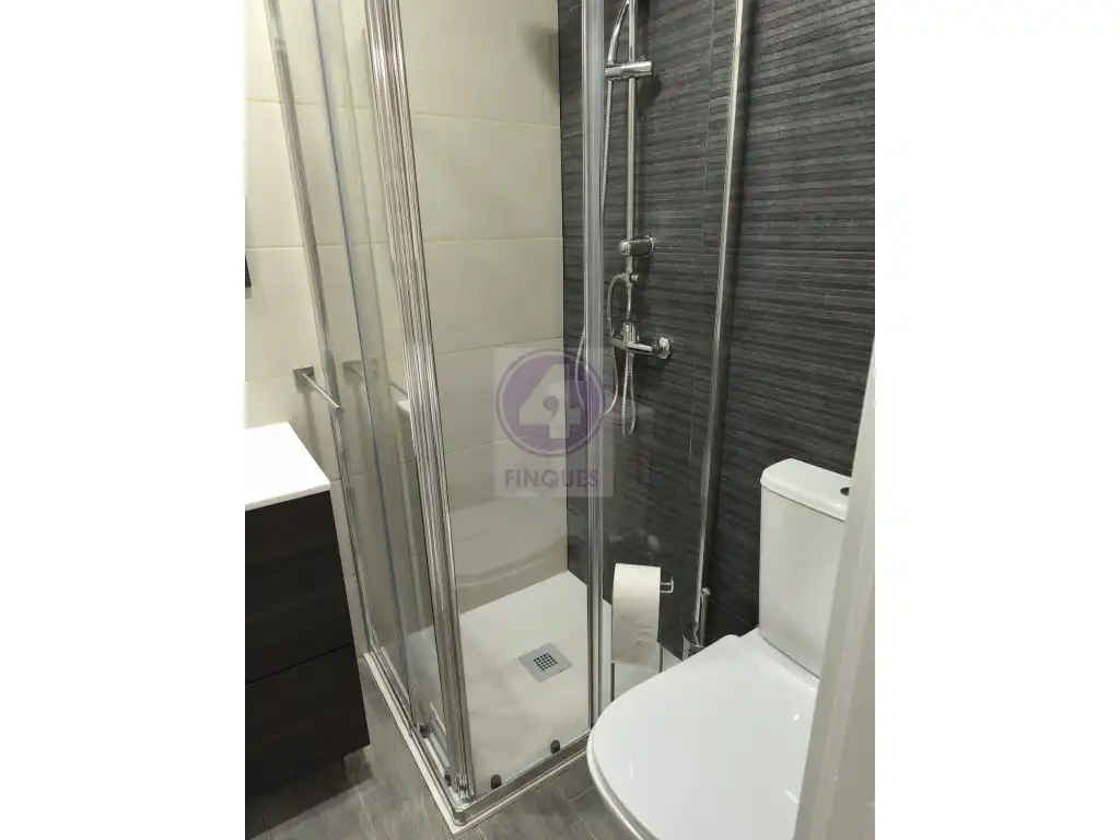 Baño de Apartamento en venta en Castell d'Aro, Platja d'Aro i s'Agaró con Aire acondicionado y Piscina