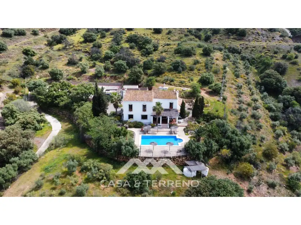 Exterior view of Houses for sale in Álora  with Air Conditioner, Private garden and Terrace
