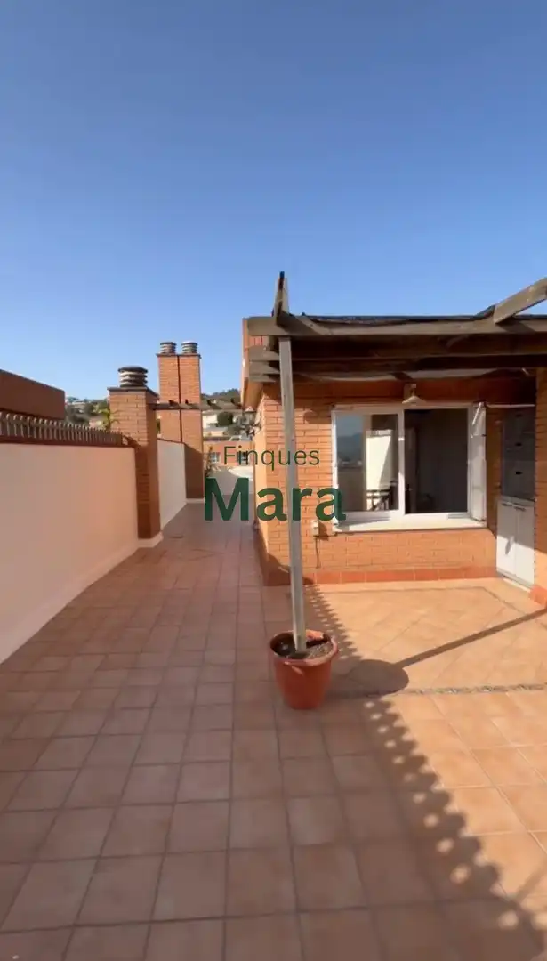 Dúplex amb terrassa en venda a Carrer Carrer Benviure, imagen 4