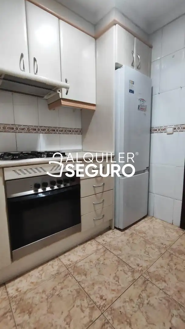 Kitchen of Flat for rent in Madrid  with Air Conditioner, Terrace and Furnished