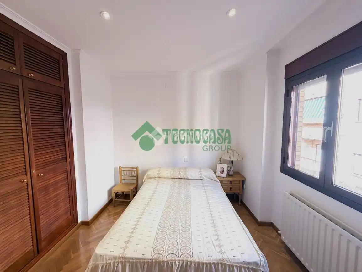 Bedroom of Flat for sale in Cuenca  with Air Conditioner, Heating and Terrace
