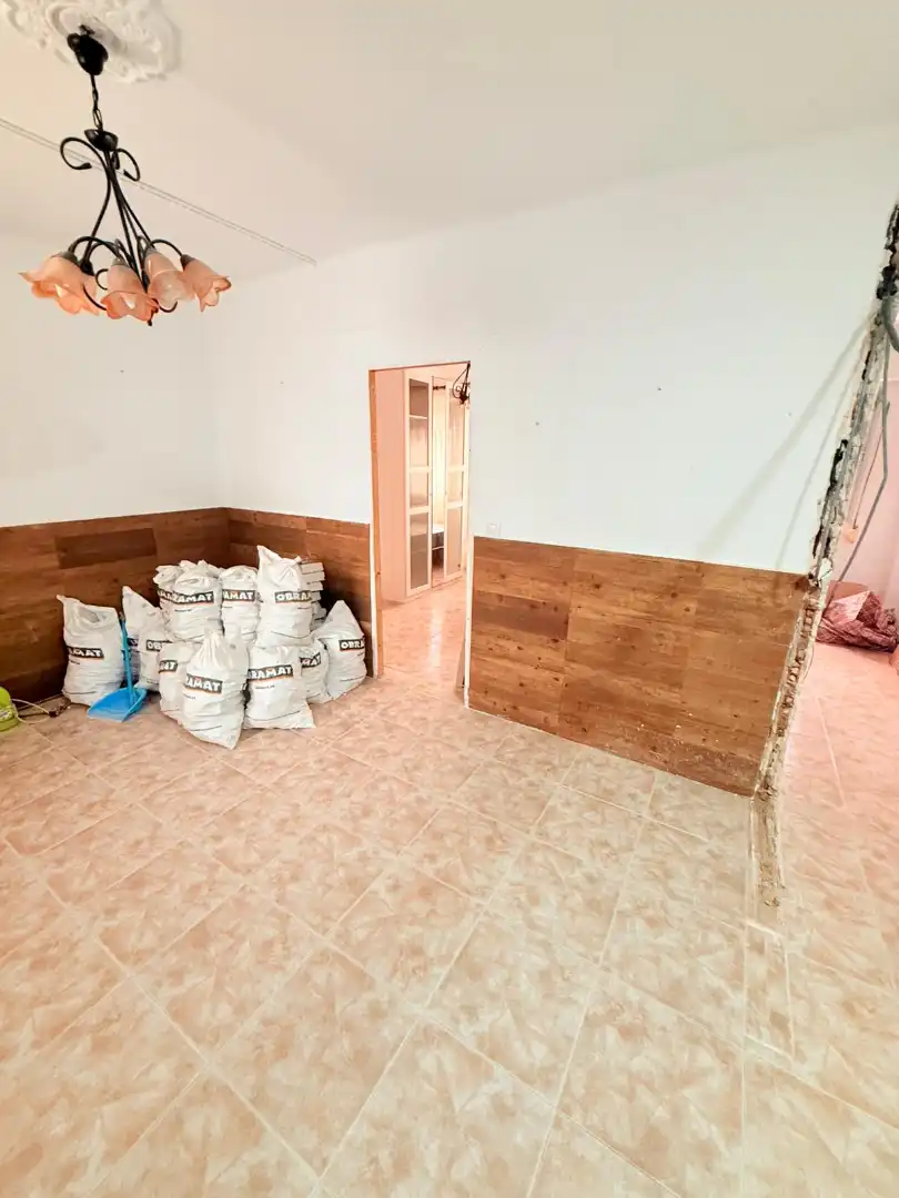 Piso en venta en Calle Pintor Navarro Martín, imagen 2