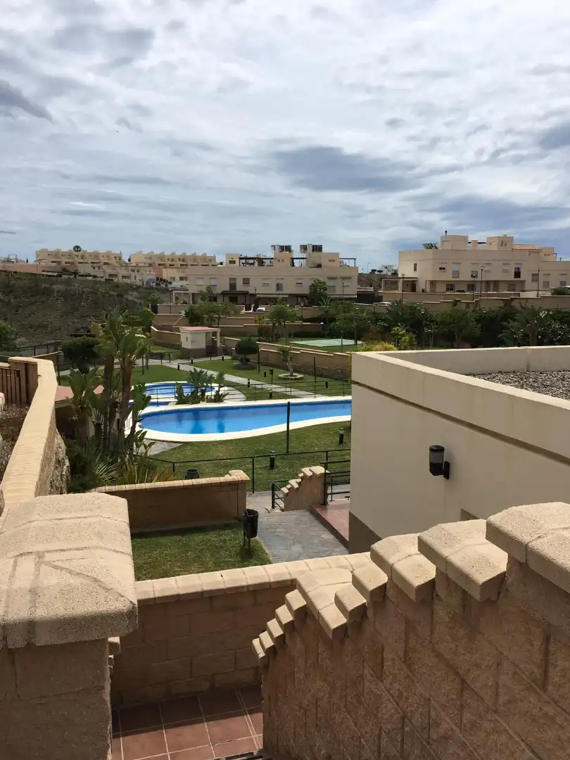 Jardí de Casa adosada en venda en Vélez-Málaga amb Aire condicionat, Terrassa i Moblat