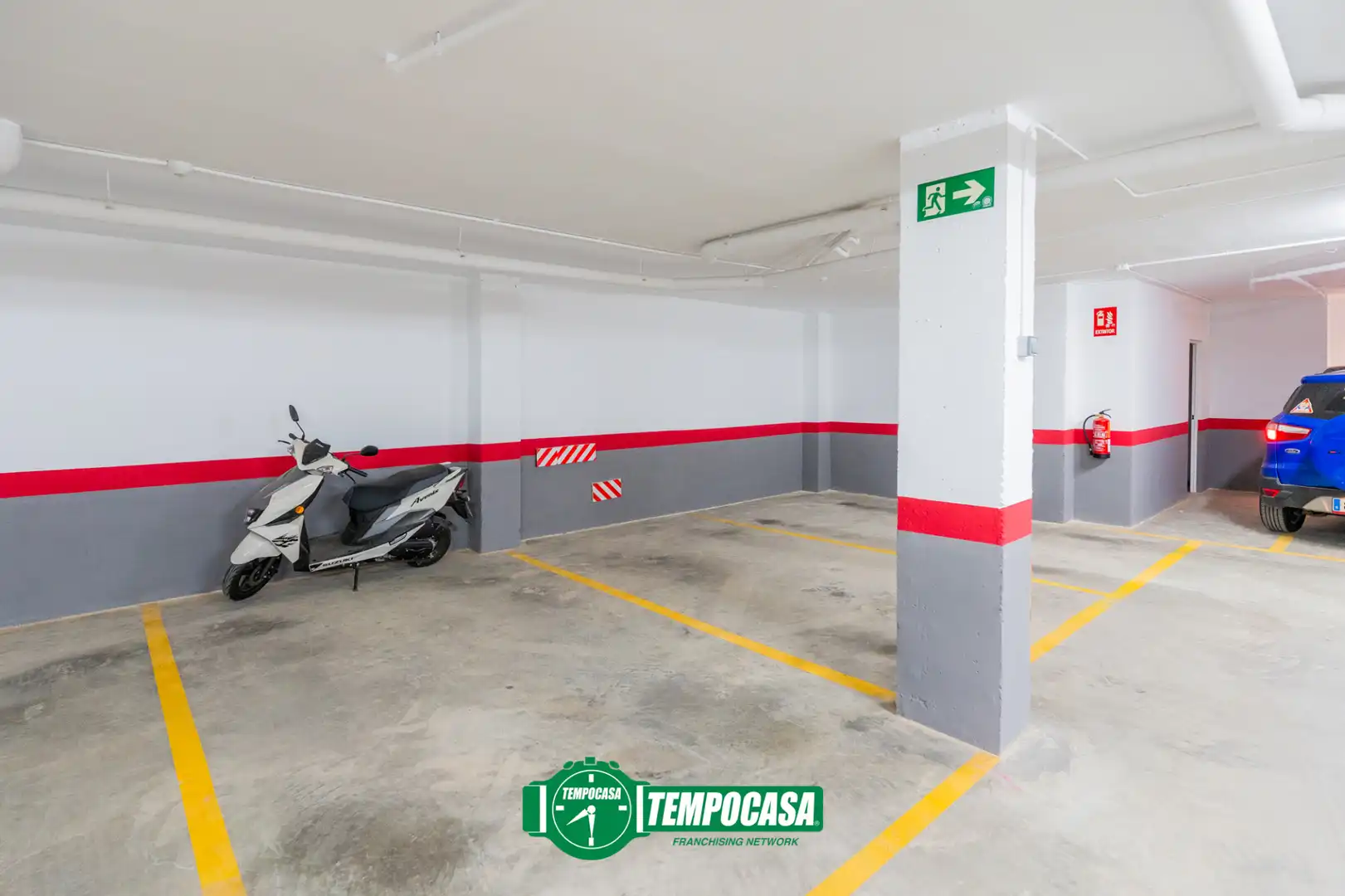 Parking of Flat for sale in Catarroja  with Air Conditioner, Heating and Balcony