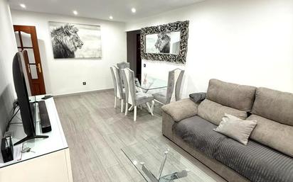 Living room of Planta baja for sale in Badajoz Capital  with Air Conditioner and Terrace